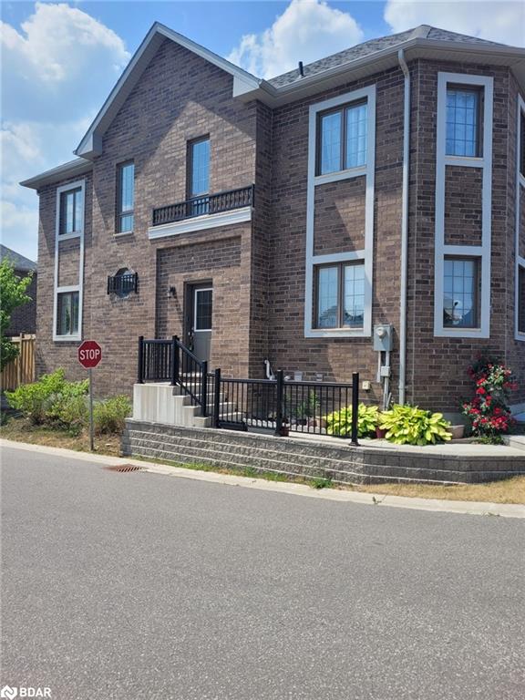 42 Bedford Estates Cres, Barrie, ON L4N 9K5