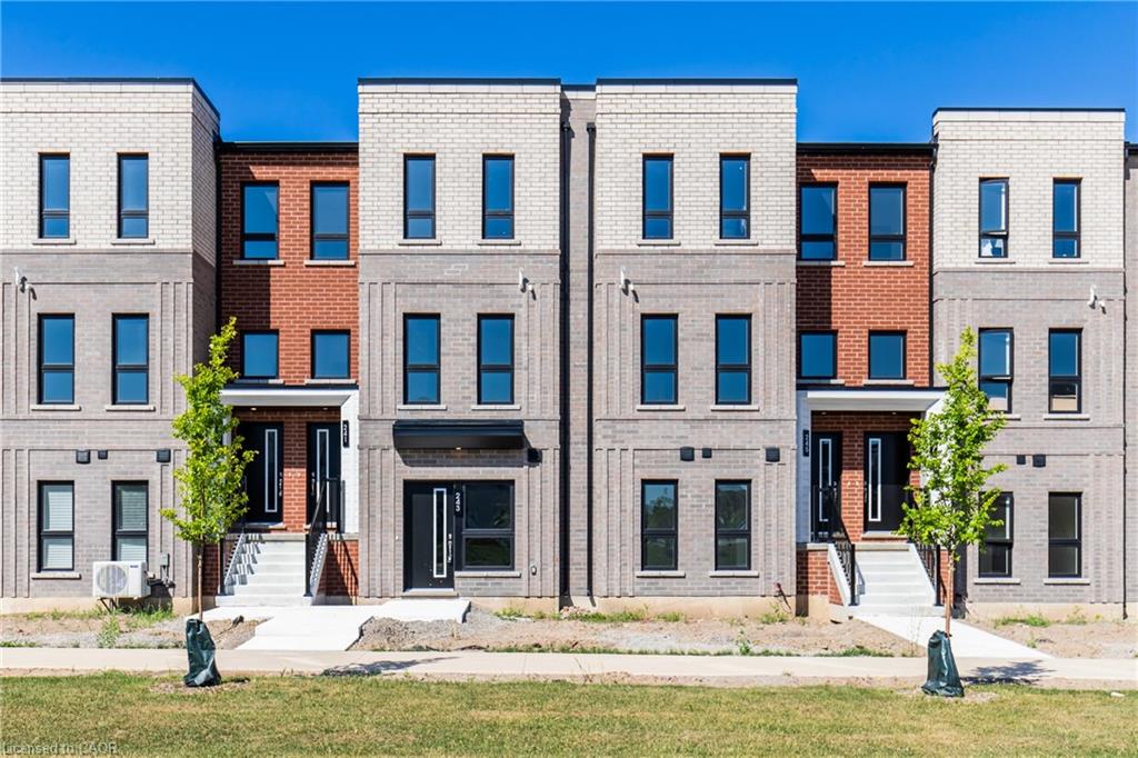 243 Burke St, Waterdown, ON L0R 2H7