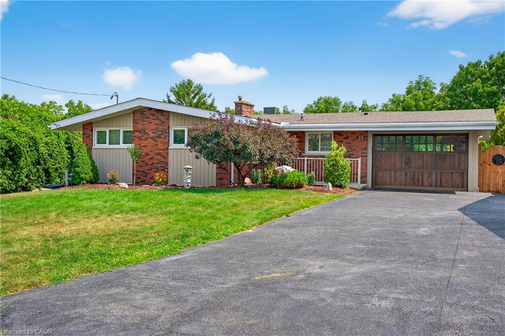 90 Mountain Ave N, Hamilton, ON L8G 3P7