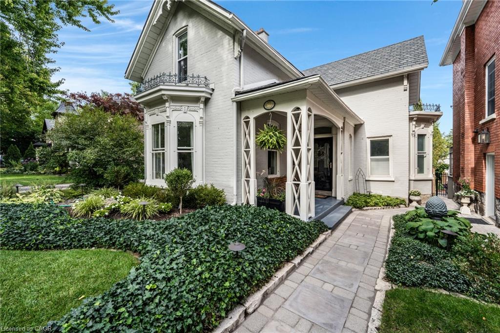 90 Blair Rd, Cambridge, ON N1S 2J3