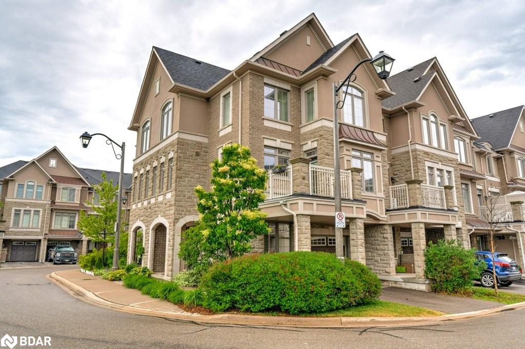 2435 Greenwich Drive Unit 35, Oakville, ON L6M 0S4