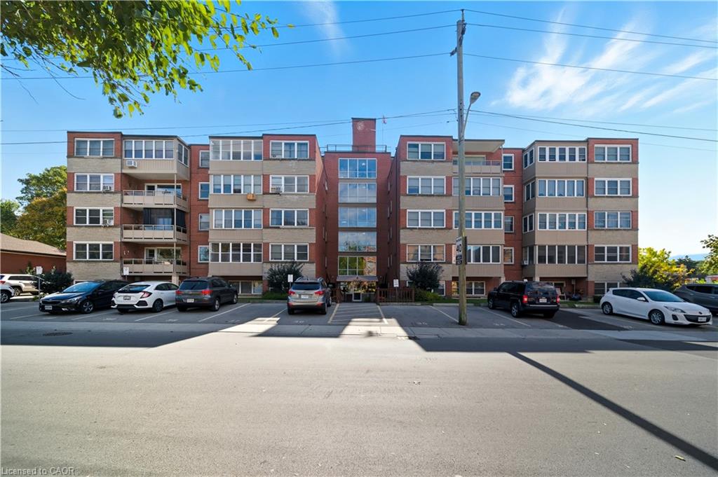 9 Grant Boulevard Unit 102, Hamilton, ON L9H 4L5