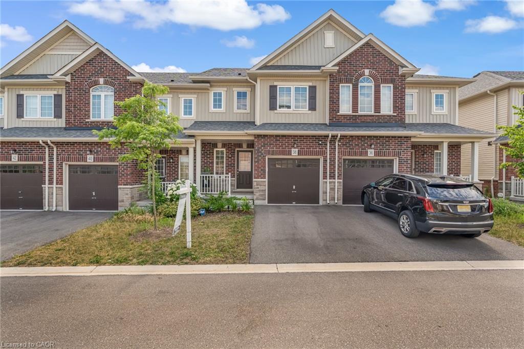 38 Dewberry Dr, Kitchener, ON N2B 0A9