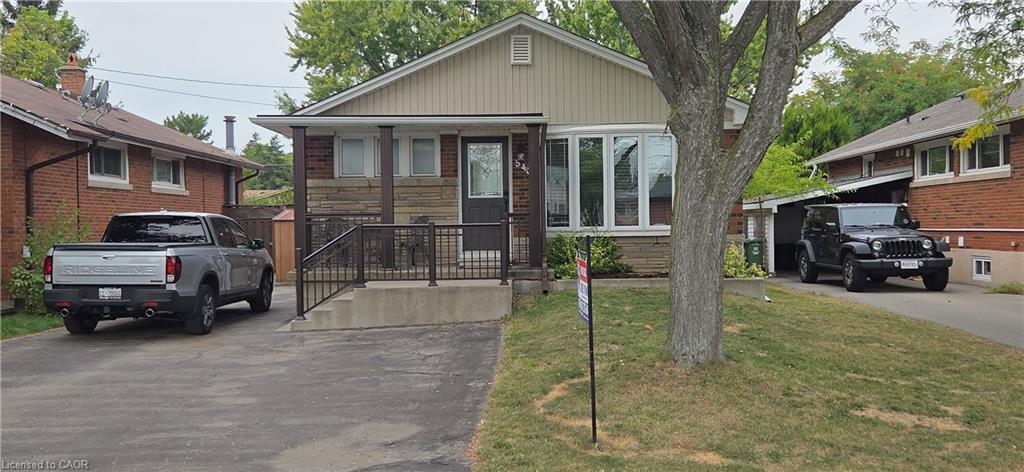 540 E 27th St, Hamilton, ON L8V 3H5