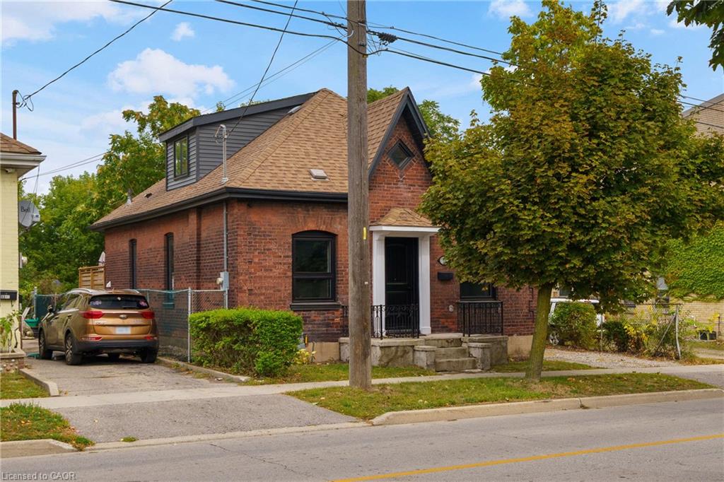 51 Terrace Hill St, Brantford, ON N3R 1E8