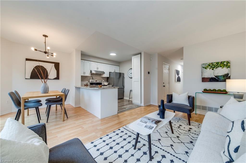 39 Foxborough Dr, Hamilton, ON L9G 4Y9