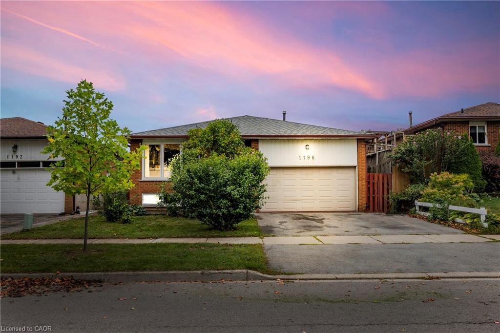 1196 Dowland Cres, Burlington, ON L7T 4C9