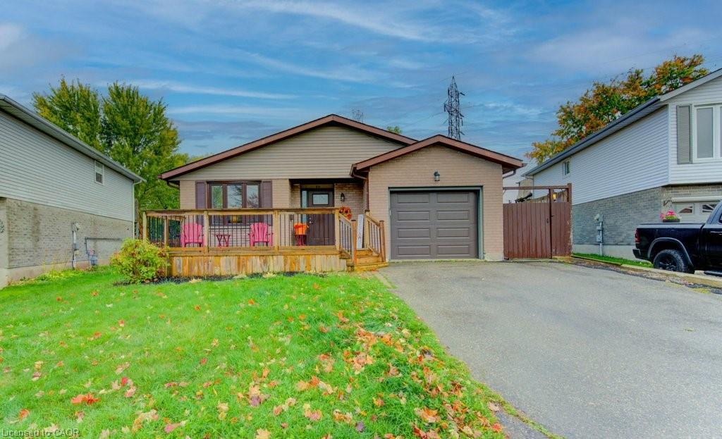 50 Newbury Dr, Kitchener, ON N2N 2X6
