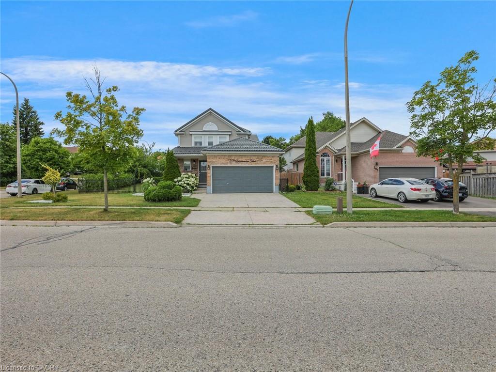 209 Briarmeadow Dr, Kitchener, ON N2A 4C5