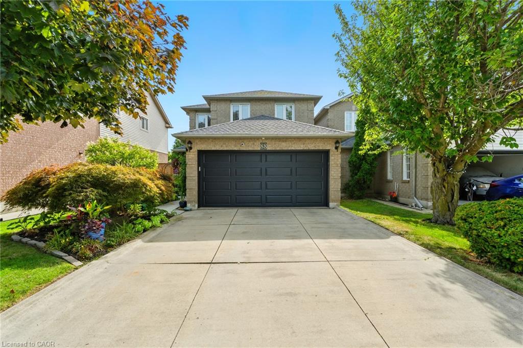 88 Grindstone Way, Hamilton, ON L9H 7B5