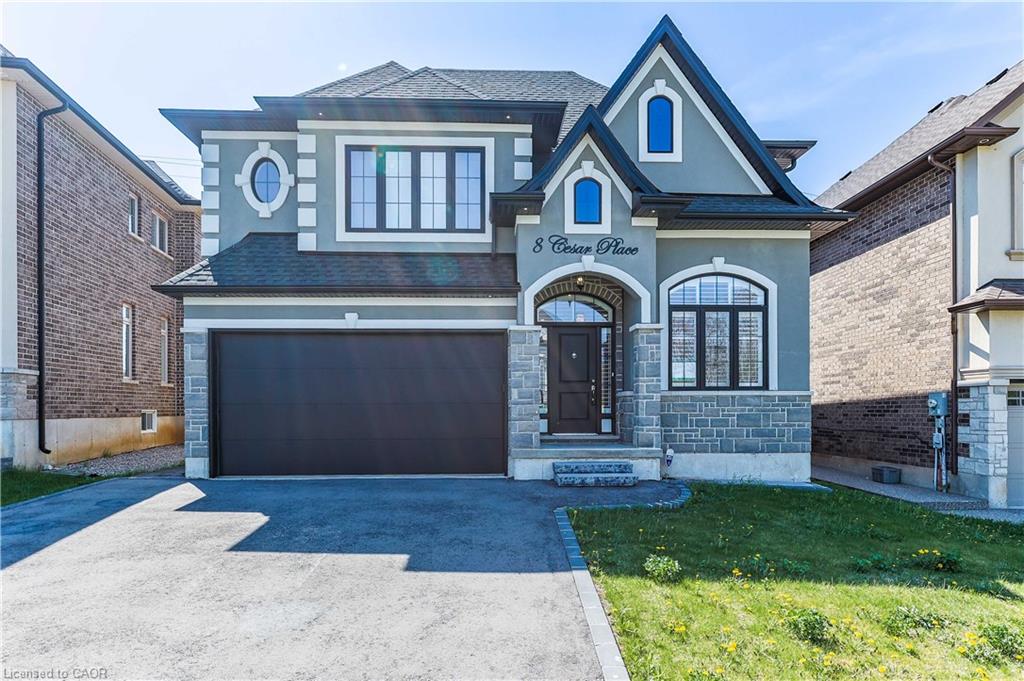 8 Cesar Pl, Hamilton, ON L9G 2B2