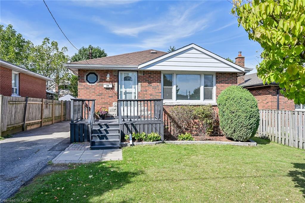314 E 16th St, Hamilton, ON L9A 4J9