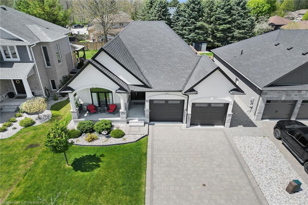 18 Kemp Cres, Strathroy, ON N7G 0G5