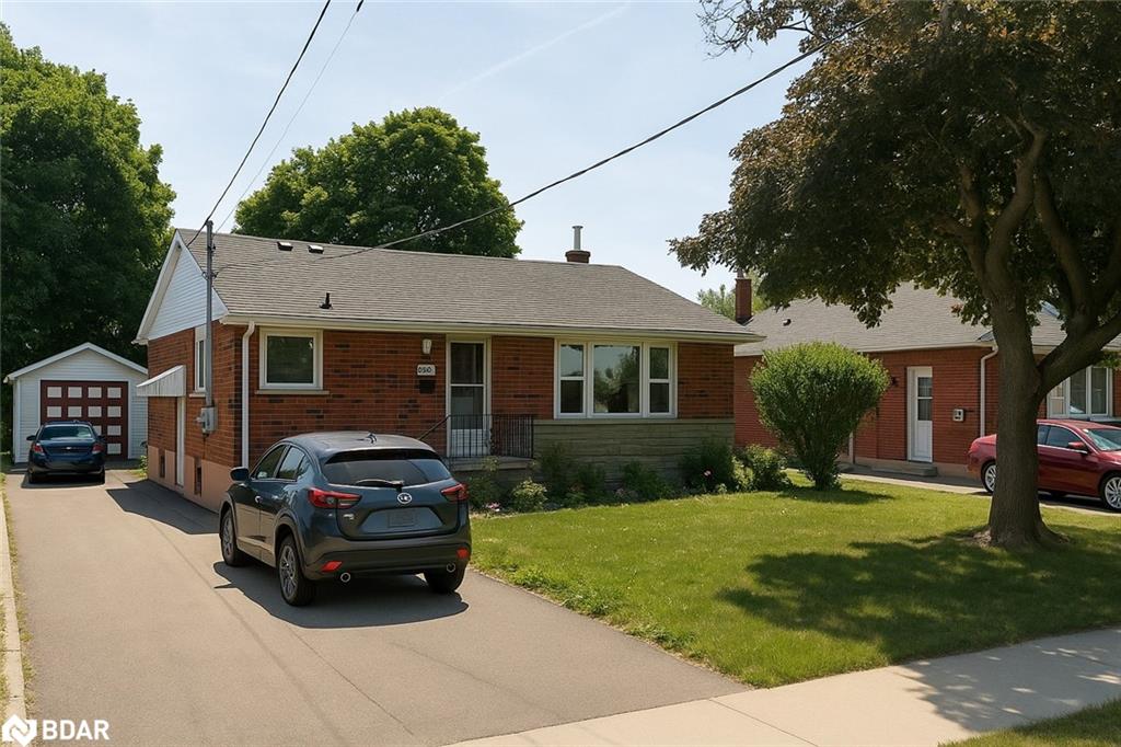 177 Allenby Ave, Hamilton, ON L9A 2V1