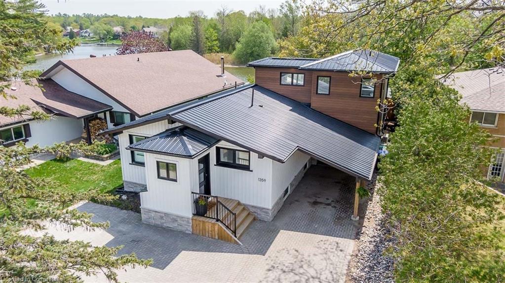1359 Mosley St, Wasaga Beach, ON L9Z 2C7