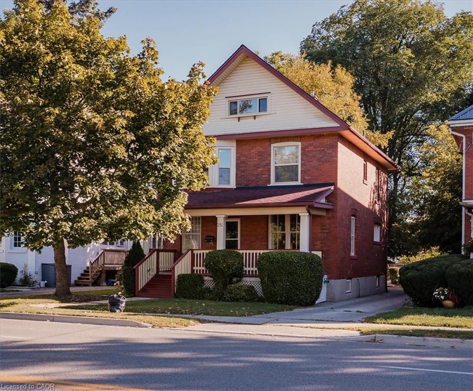 251 Norfolk St S, Simcoe, ON N3Y 2W6