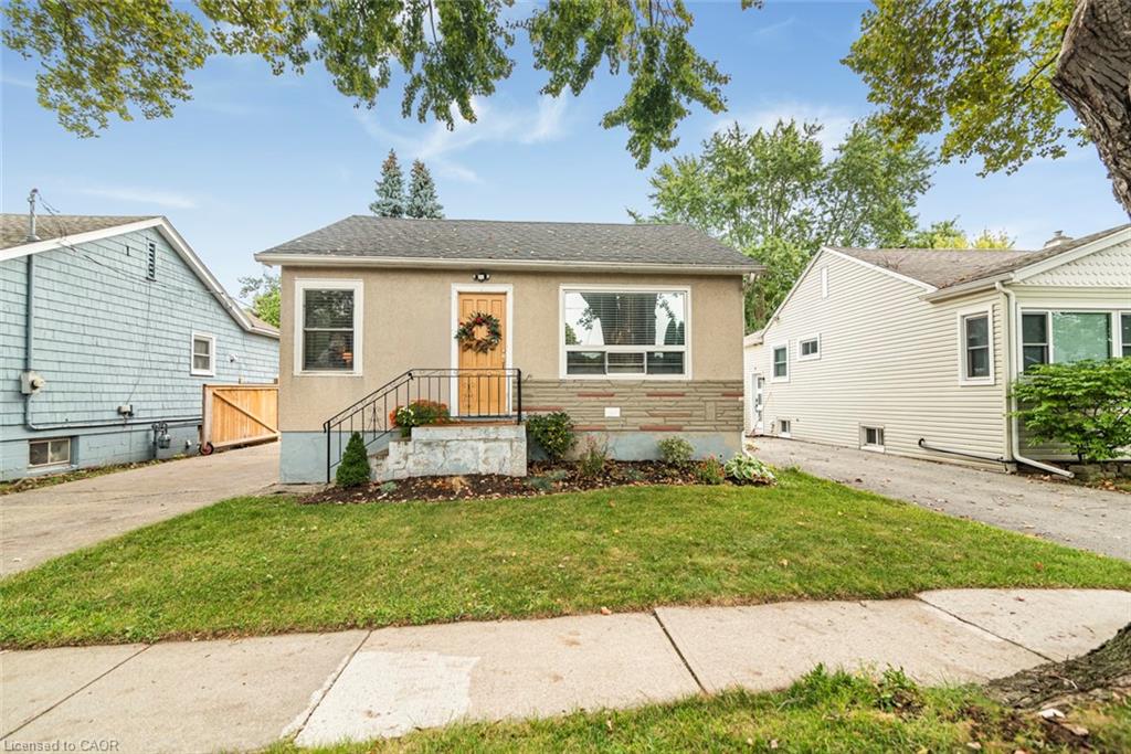 28 Longfellow Ave, St. Catharines, ON L2R 6N5
