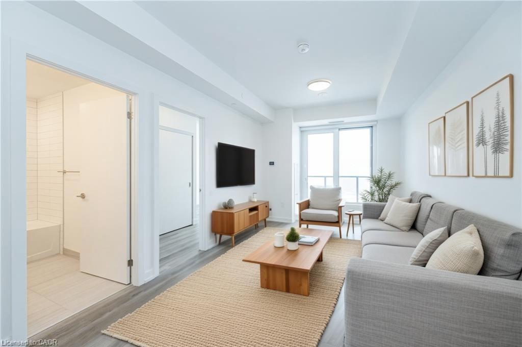 15 Wellington Street S Unit 907, Kitchener, ON N2G 0E4