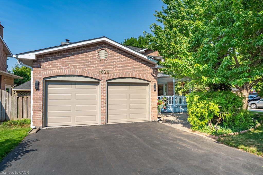 3036 Swansea Dr, Oakville, ON L6L 6H9