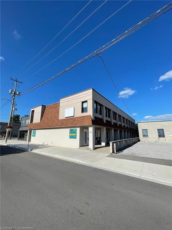 39 Kent St N, Norfolk County, ON N3Y 3S1