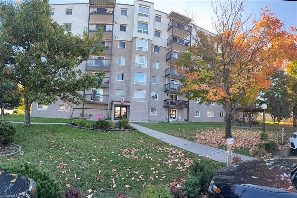 935 Stockdale Road Unit 305, North Bay, ON P1B 9L7