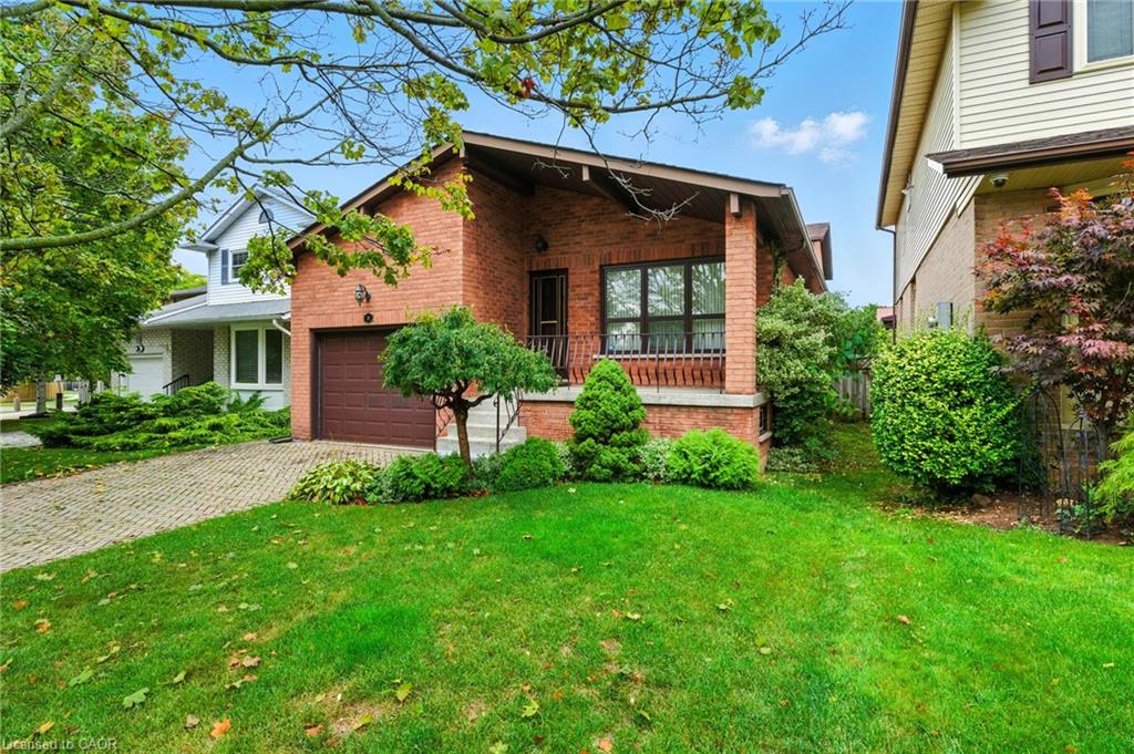 24 Ellington Ave, Hamilton, ON L8E 4E9