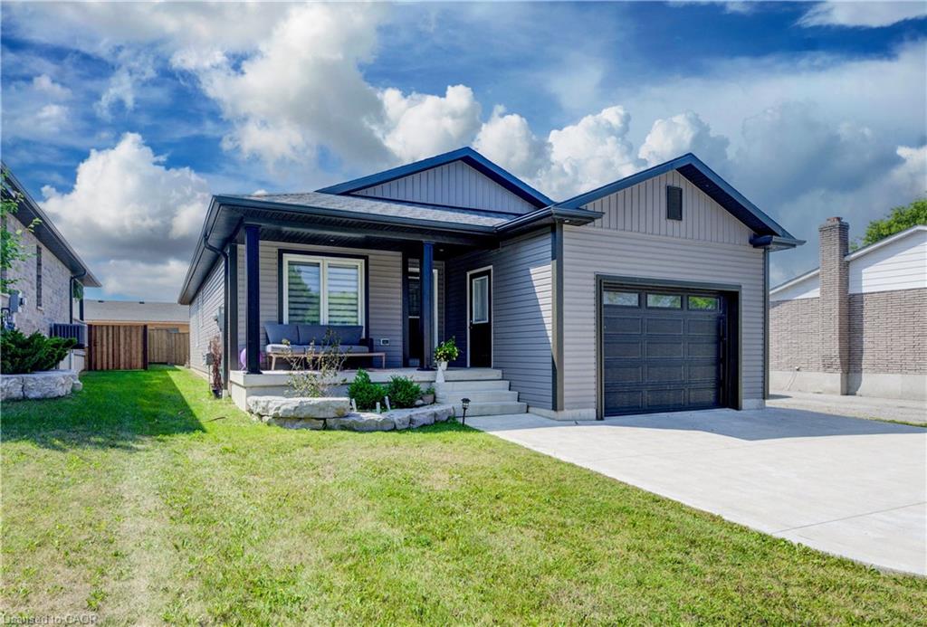 780 Waterloo St, Wellington North, ON N0G 2L3