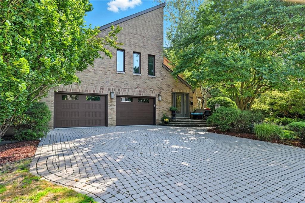 275 Greenbriar Rd, Ancaster, ON L9G 2V4