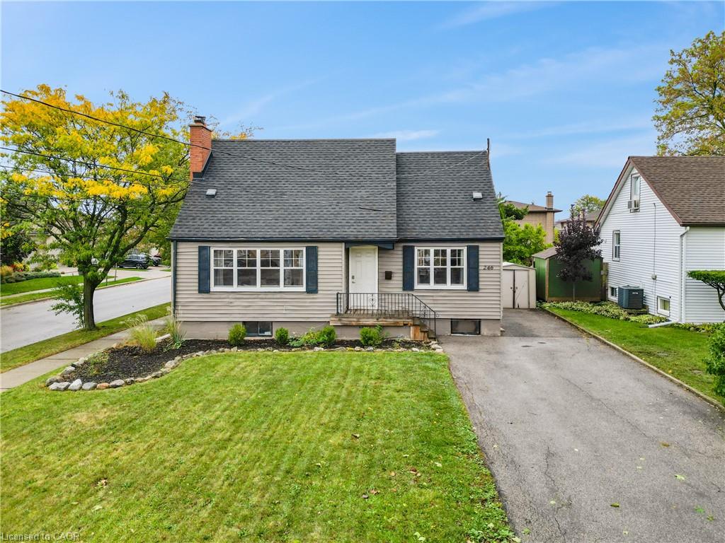 246 Green Rd, Hamilton, ON L8E 2A5