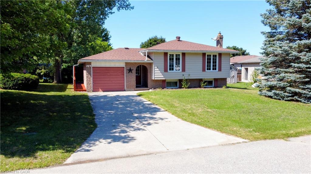 804 Ruby St, Saugeen Shores, ON N0H 2C4