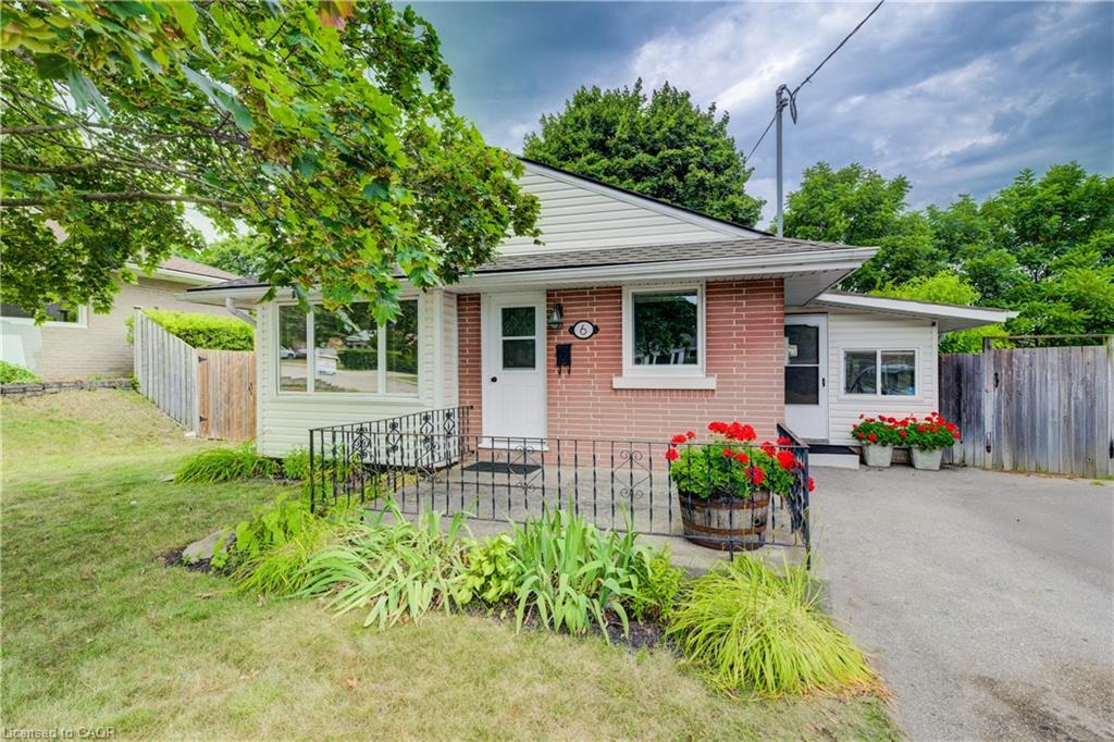 6 Gordon St, Cambridge, ON N1S 2G4