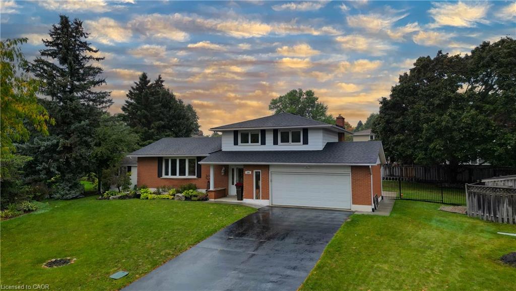 298 Creighton Ct, Waterloo, ON N2K 1W6