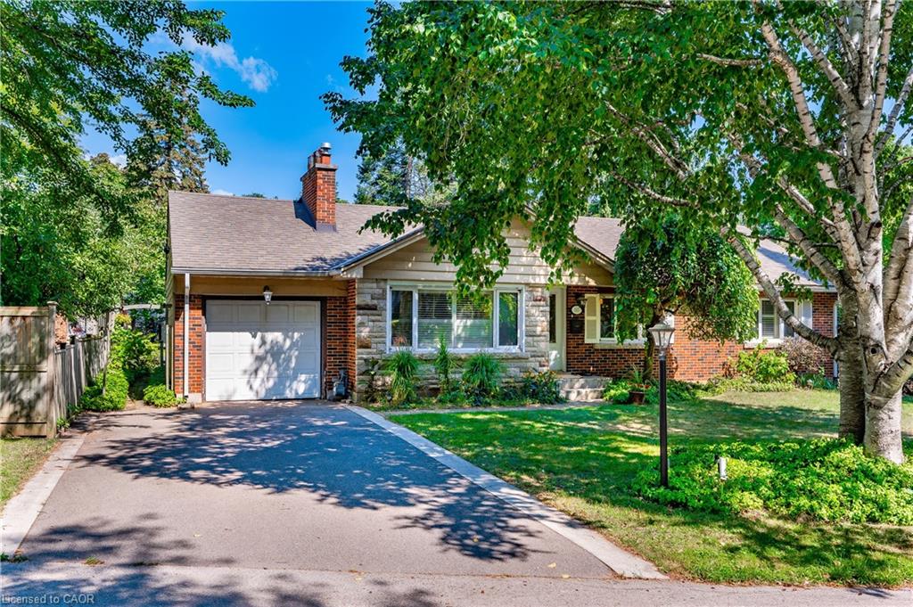 557 Stillwater Cres, Burlington, ON L7T 3M8