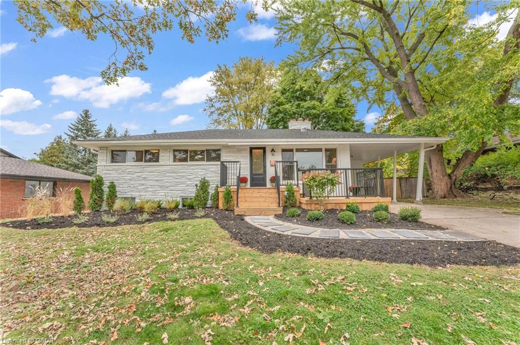 95 Seneca Dr, Hamilton, ON L9G 3B7