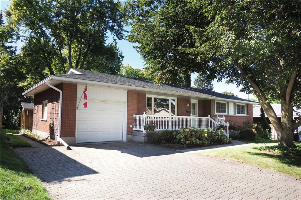 44 Hampton St, Elmira, ON N3B 1L7