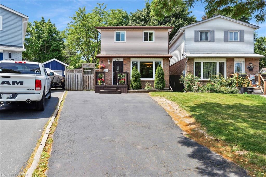 2005 Canning Ct, Burlington, ON L7P 3S5