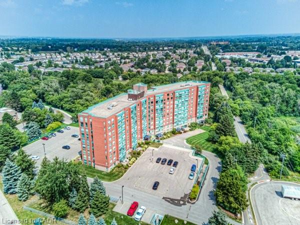 55 Blue Springs Drive Unit 512, Waterloo, ON N2J 4T3