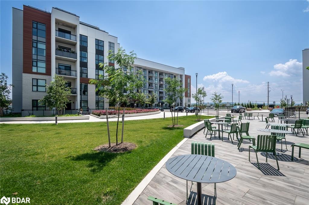 480 Gordon Krantz Avenue Unit 308 Ave, Milton, ON L9E 1Z4
