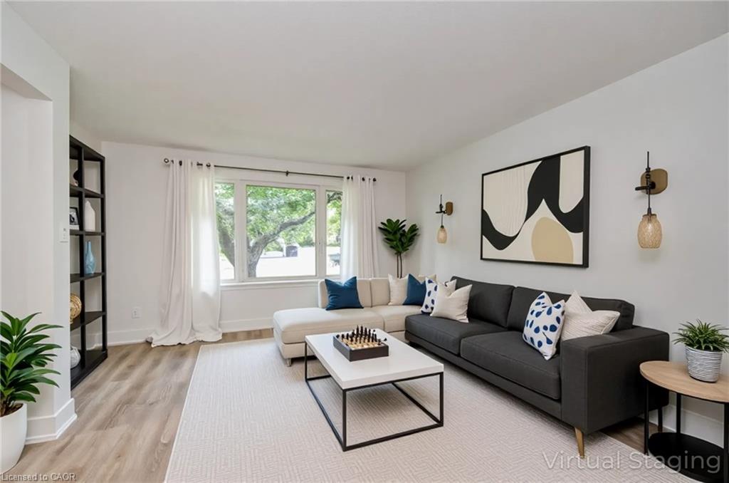 354 Southill Dr, Kitchener, ON N2A 2R1