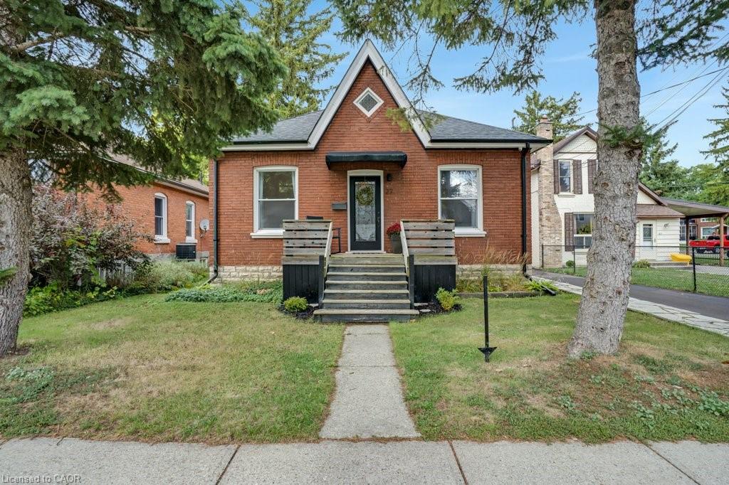 27 Spring St, Brantford, ON N3T 4M6
