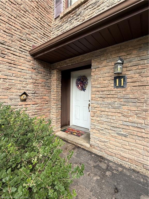 1250 Limeridge Road E Unit 11, Hamilton, ON L8W 1P1