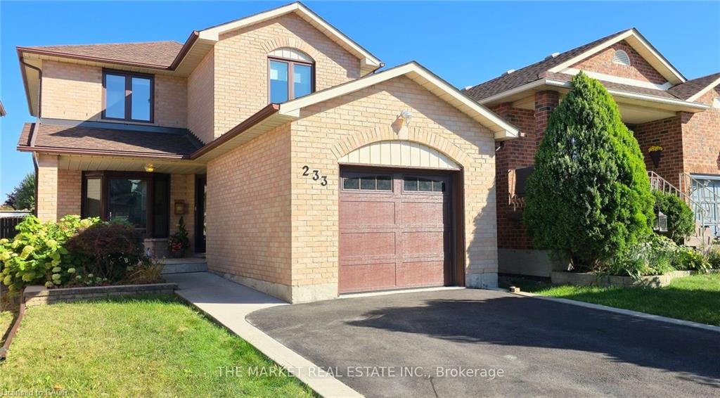 233 Acadia Dr, Hamilton, ON L8W 3L1