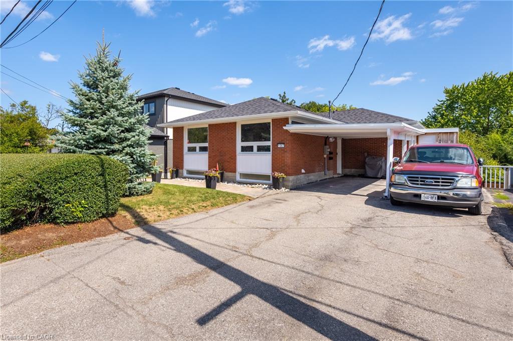 1067 Bernhardt St, Cambridge, ON N3H 2X9