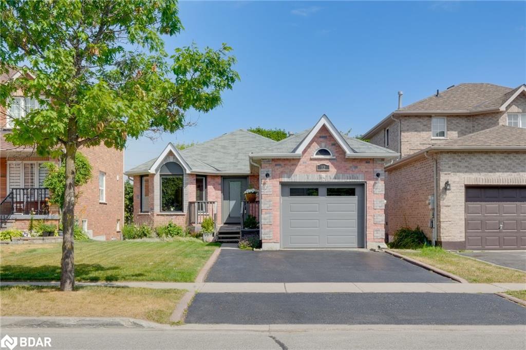 12 Dunnett Dr, Barrie, ON L4N 0H9