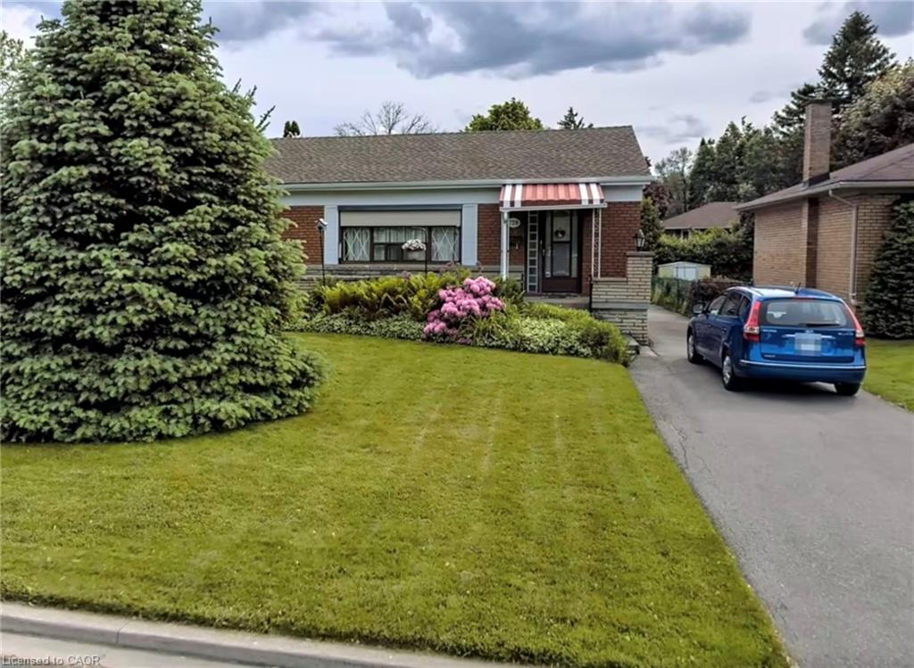 728 Ashley Ave, Burlington, ON L7R 2Z3