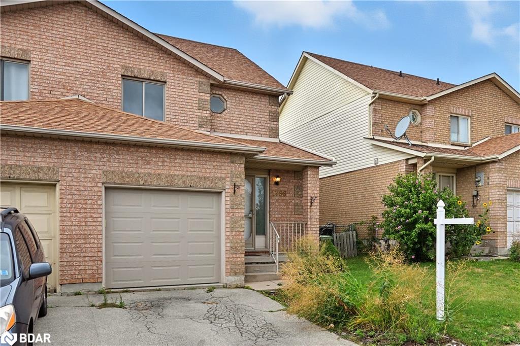 1766 Upper Gage Ave, Hamilton, ON L8W 3W3