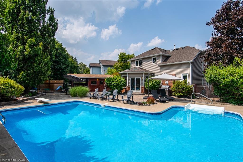 518 Baringham Pl, Waterloo, ON N2T 2J4