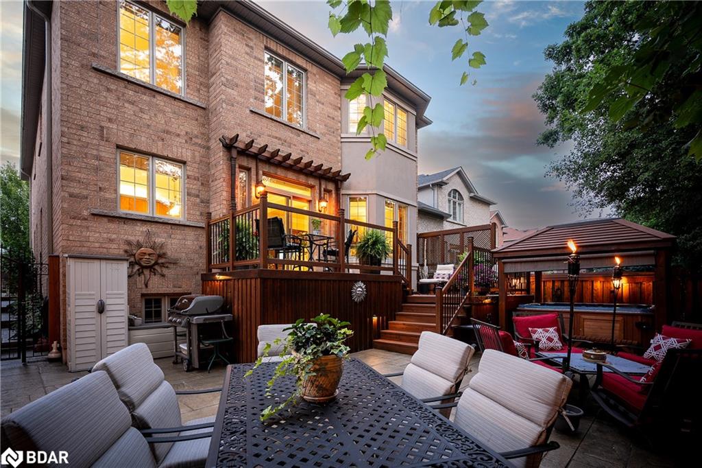 2257 Adirondak Trl, Oakville, ON L6M 4W4