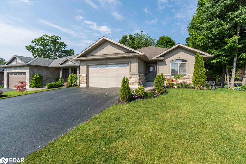 39 Lakewood Cres, Quinte West, ON K8V 5P4