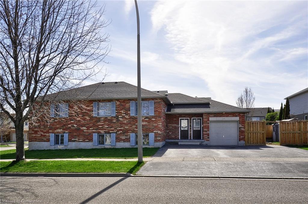 45 Highgate Rd, Kitchener, ON N2N 3P5